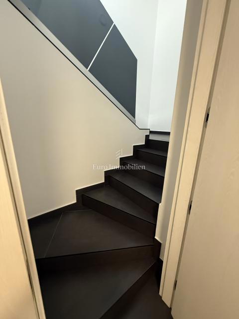 Zara - Attico con terrazza sul tetto, piscina e vista mare