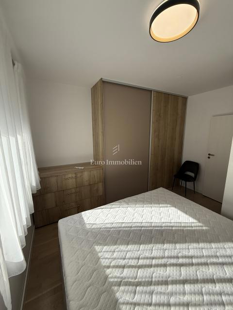 Zara - Attico con terrazza sul tetto, piscina e vista mare