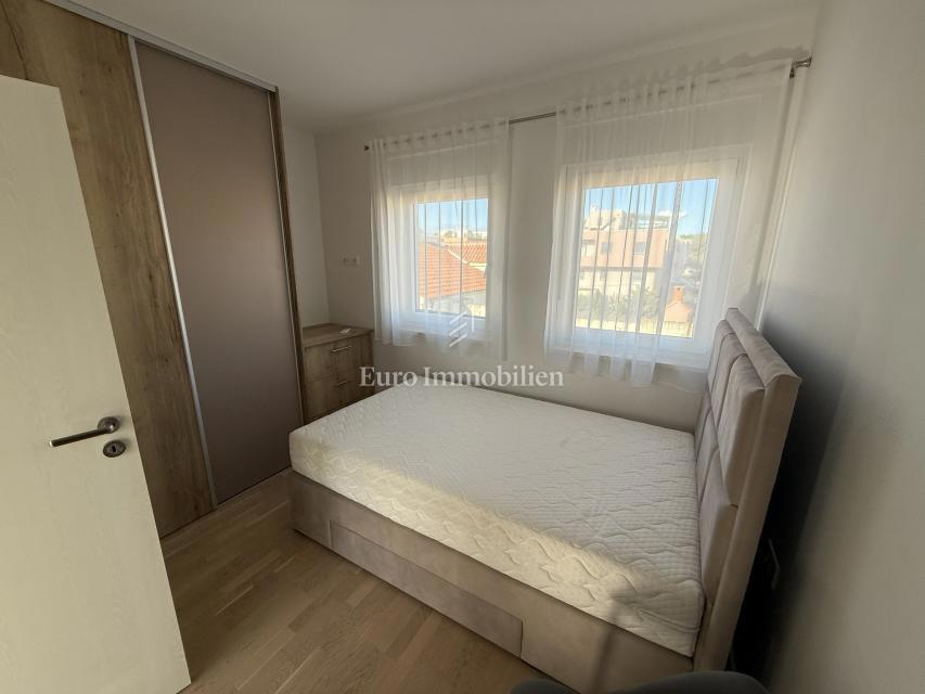 Zara - Attico con terrazza sul tetto, piscina e vista mare