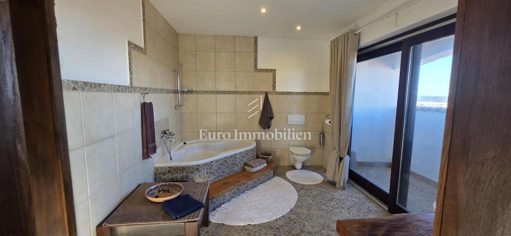 Jadranovo - casa con piscina e vista mare