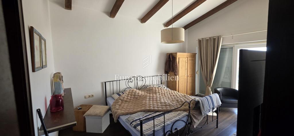 Jadranovo - casa con piscina e vista mare