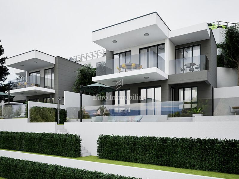 Živogošće - terreno edificabile con permesso e vista mare