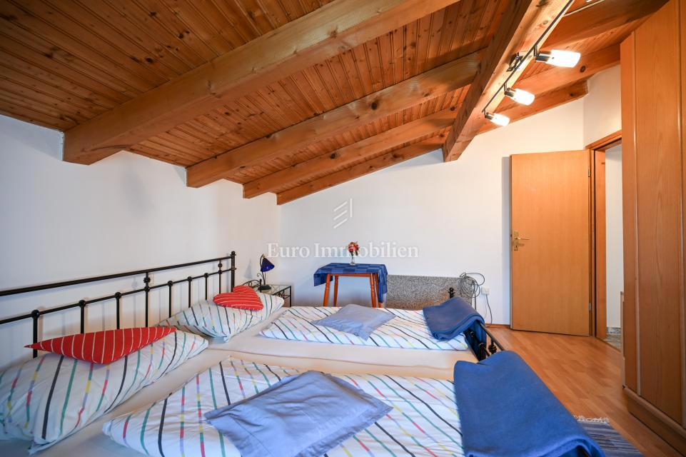 Istria, Novigrad - casa con 2 appartamenti e garage