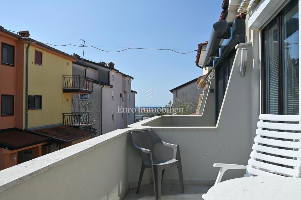 Istria, Novigrad - casa con 2 appartamenti e garage