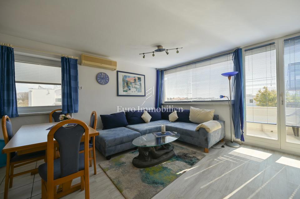 Istria, Novigrad - casa con 2 appartamenti e garage