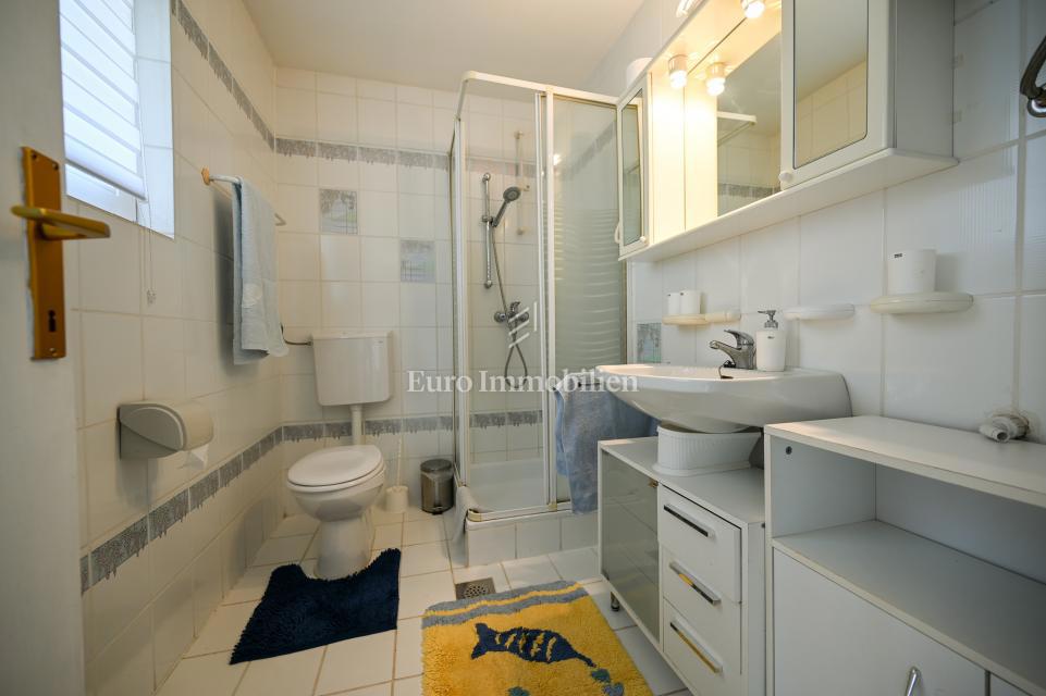 Istria, Novigrad - casa con 2 appartamenti e garage