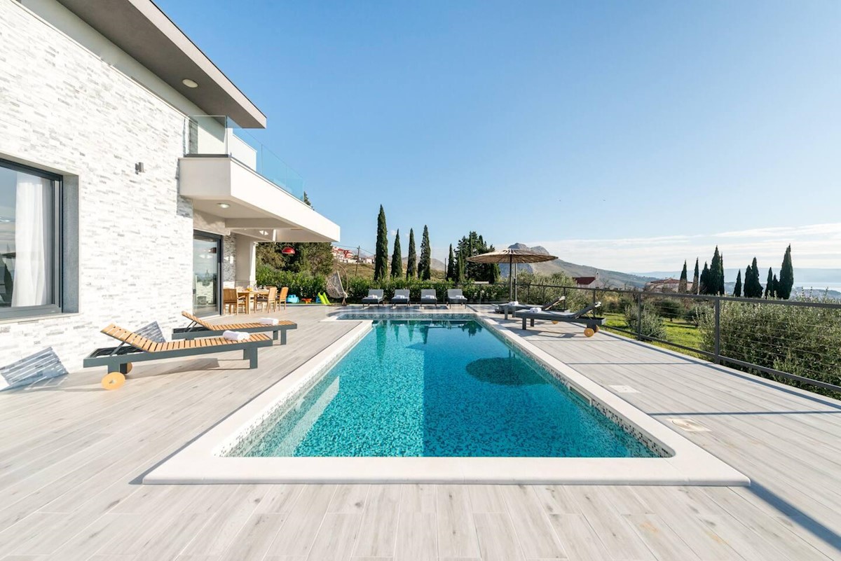 Modern villa with panoramic sea views, Split area