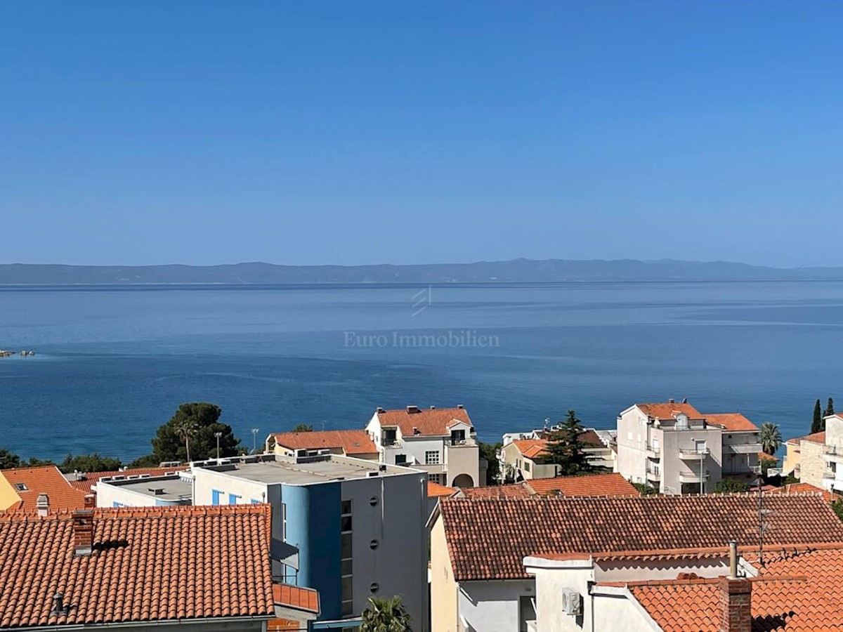 House in the center of Makarska with a beautiful sea view