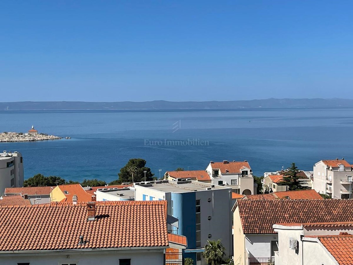 House in the center of Makarska with a beautiful sea view