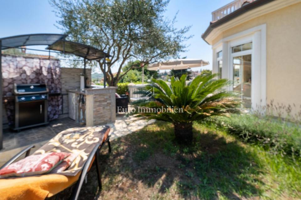 Istria, Pula surroundings, Premantura, apartment house near the sea