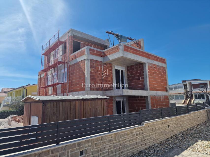 Apartments in a new building, 400 m from the sea, island Vir