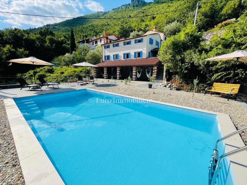 Mošćenička Draga - una villa con vista sul Quarnero