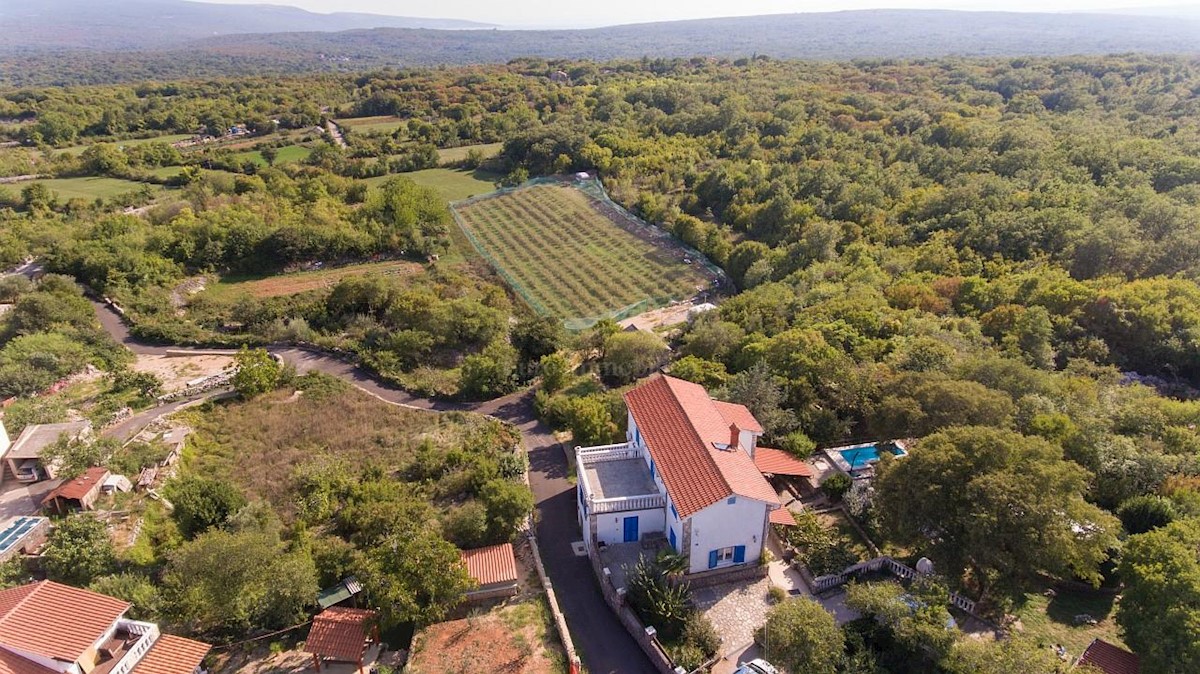 Casa ristrutturata con piscina e ampie terrazze! Vrbnik-dintorni! 