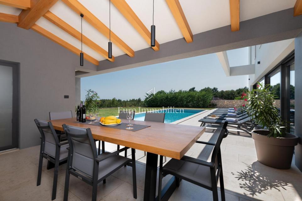 Nuova casa con piscina - dintorni di Albona