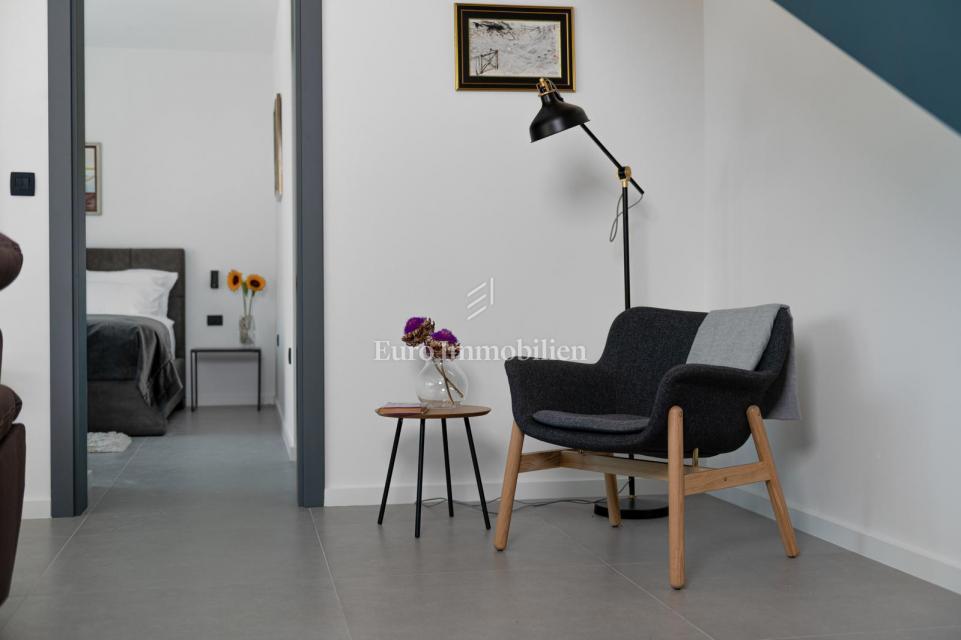 Nuova casa con piscina - dintorni di Albona