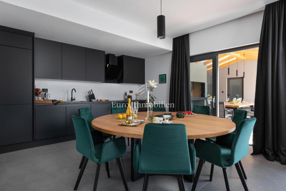 Nuova casa con piscina - dintorni di Albona