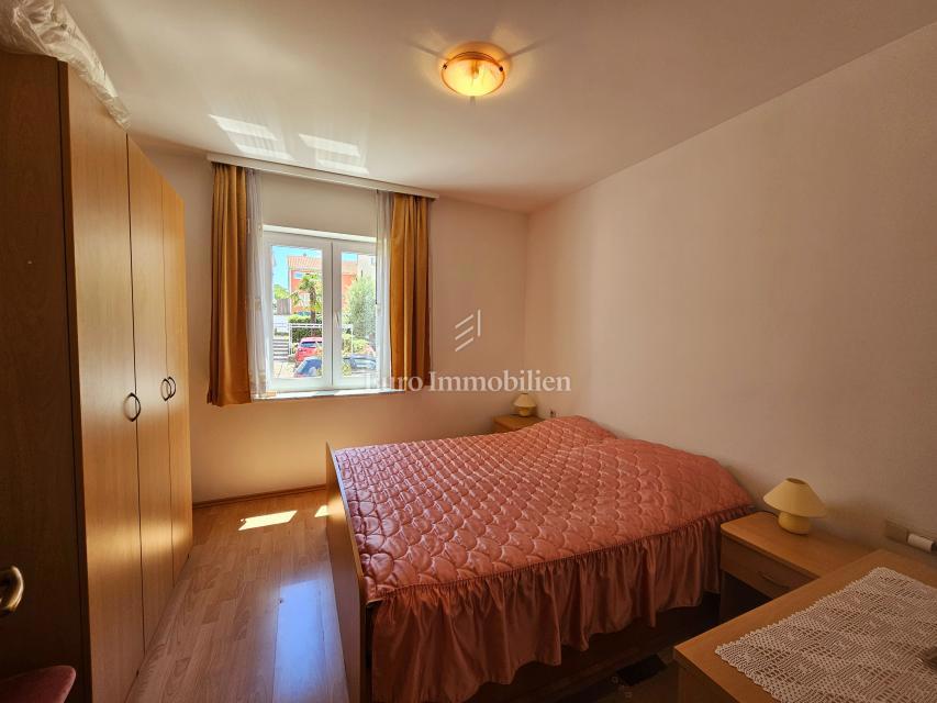 Malinska - casa spaziosa con tre appartamenti