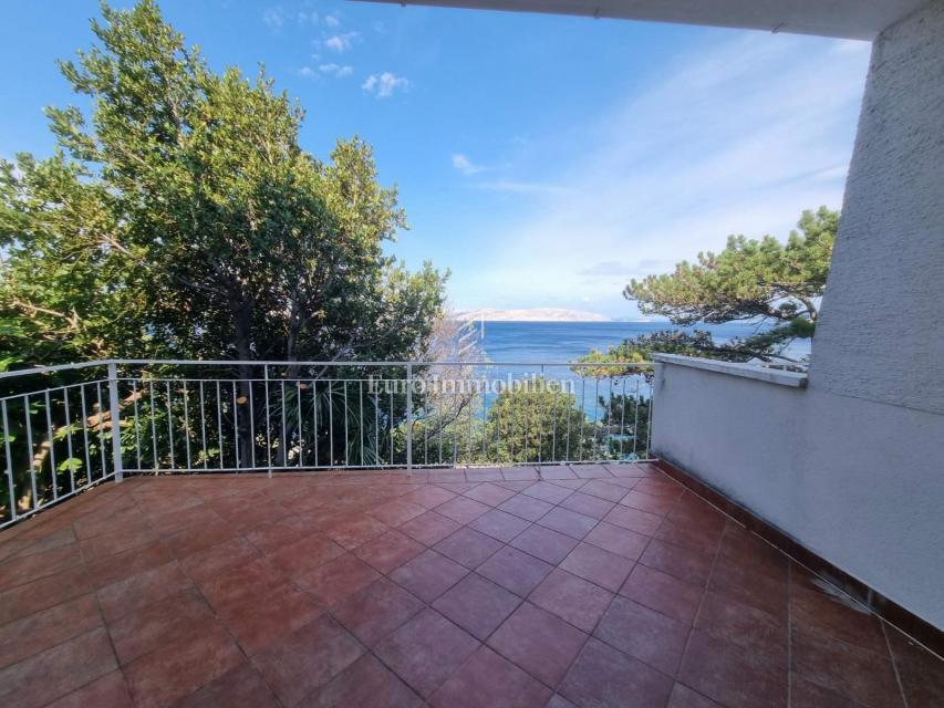 SVETI JURAJ, casa a 90 m dal mare