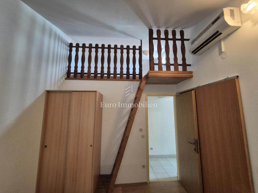 Vodice - casa con 3 appartamenti