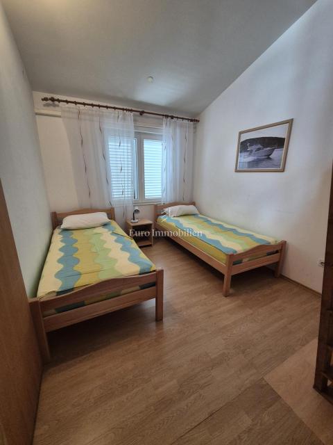 Vodice - casa con 3 appartamenti