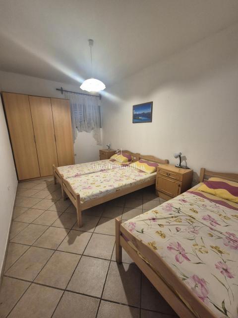 Vodice - casa con 3 appartamenti