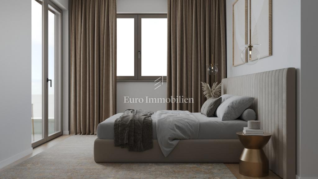 Tučepi - villa di nuova costruzione con 4 appartamenti