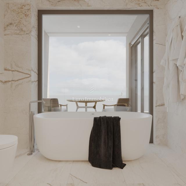 Tučepi - villa di nuova costruzione con 4 appartamenti