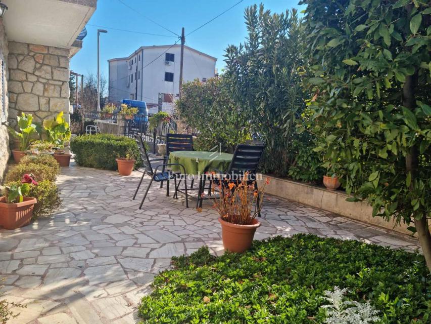 Novi Vinodolski, casa vicino al centro e al mare
