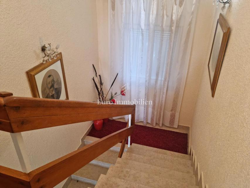 Novi Vinodolski, casa vicino al centro e al mare