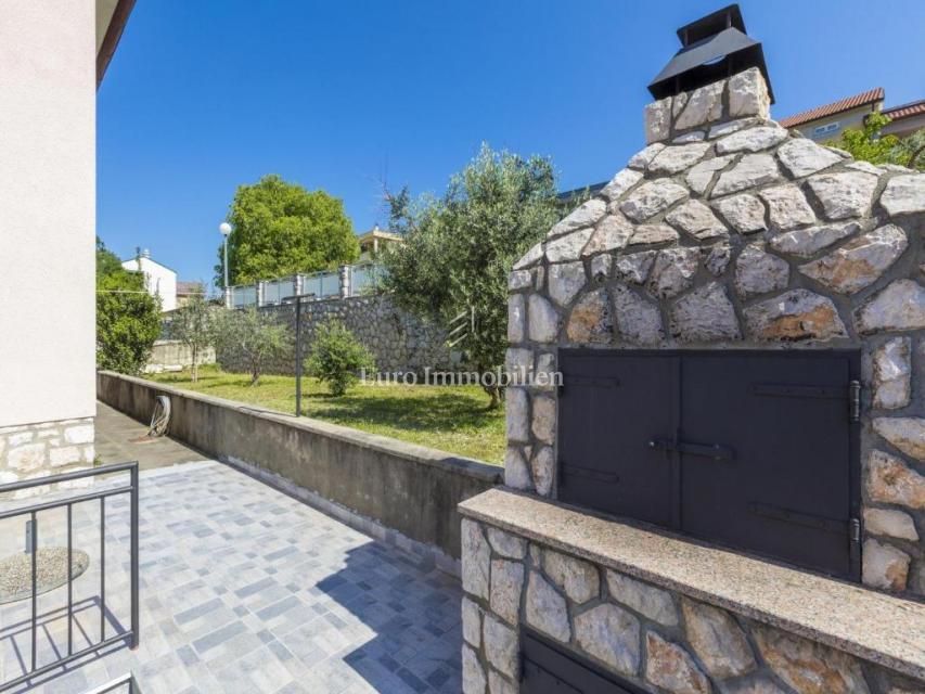 Novi Vinodolski, casa vicino al centro e al mare