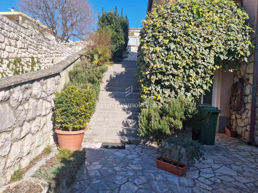 Novi Vinodolski, casa vicino al centro e al mare