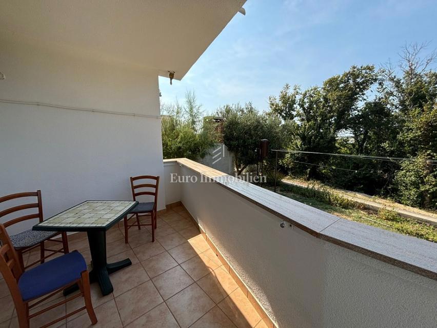 Pag - due appartamenti al piano terra della casa