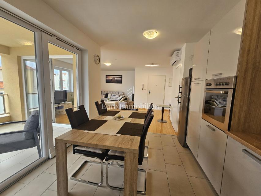 Ottimo appartamento a Malinska con ampia terrazza
