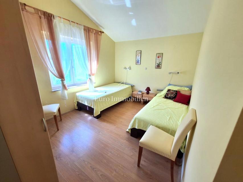 Klimno - spazioso appartamento con vista mare