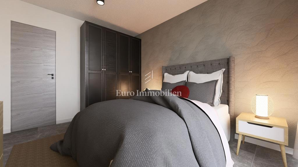 Piano terra con giardino e piscina privata