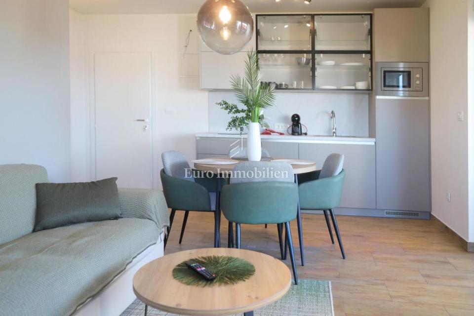 Casa con 4 appartamenti - isola di Krk, Malinska