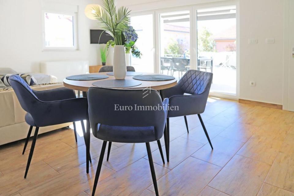 Casa con 4 appartamenti - isola di Krk, Malinska