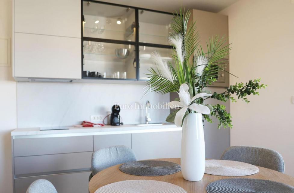 Casa con 4 appartamenti - isola di Krk, Malinska