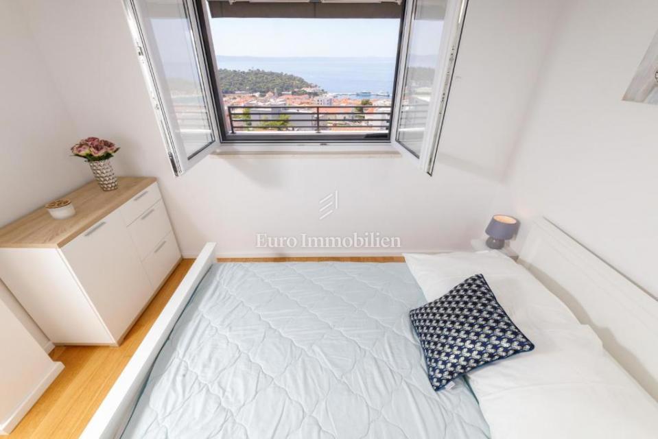 Makarska - appartamento con garage e vista mare