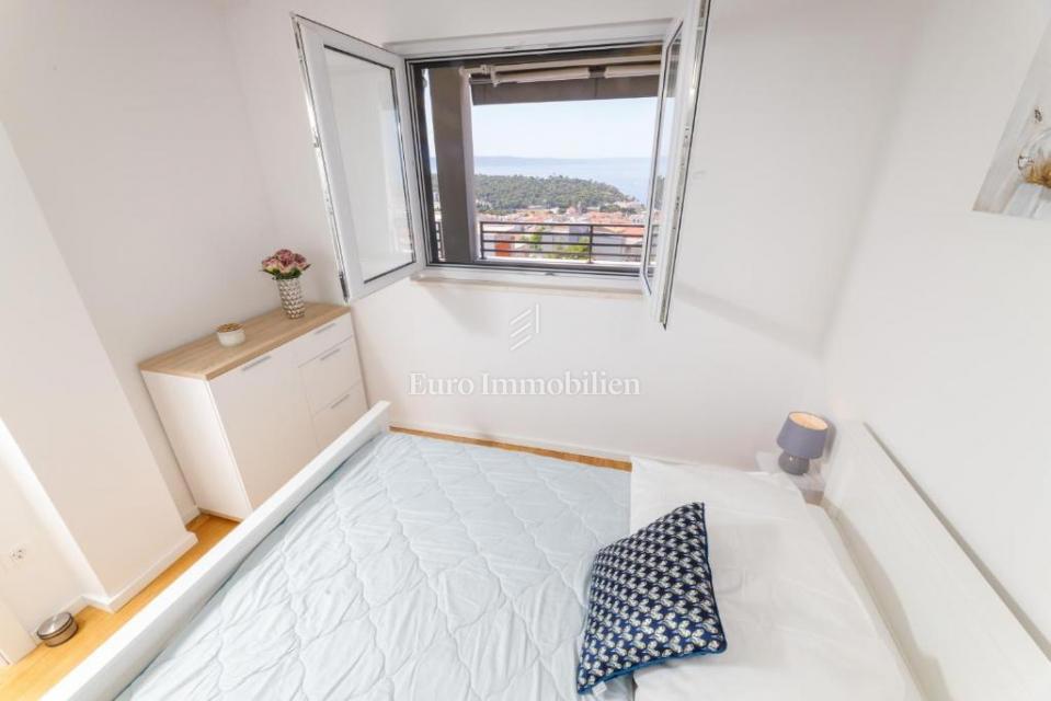 Makarska - appartamento con garage e vista mare