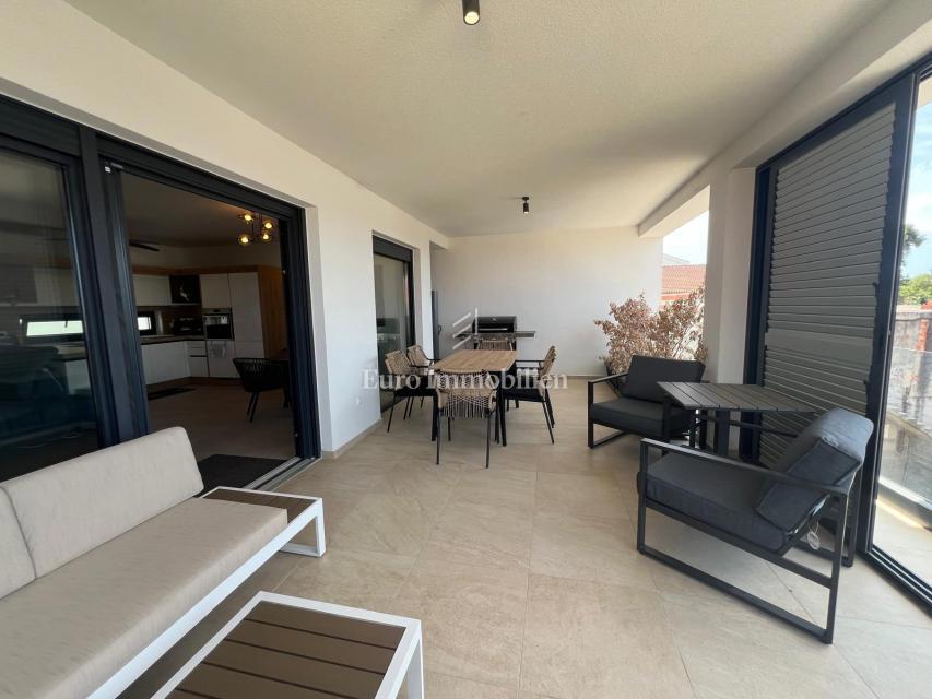 Zara - appartamento con terrazza sul tetto