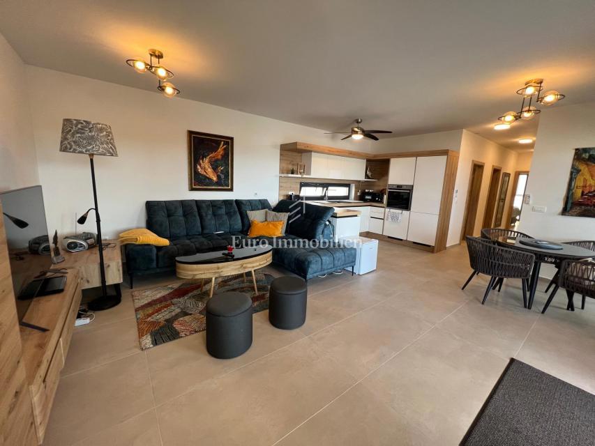 Zara - appartamento con terrazza sul tetto