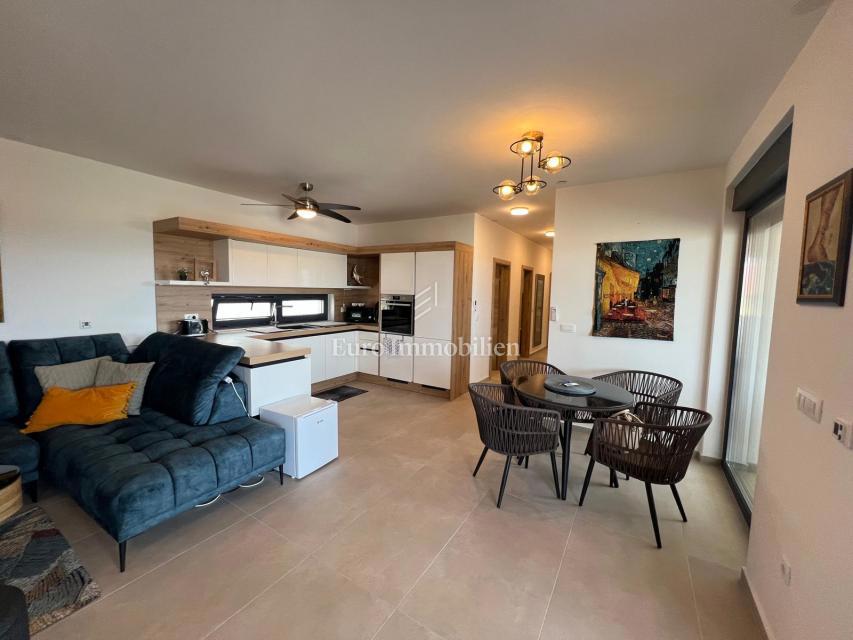 Zara - appartamento con terrazza sul tetto