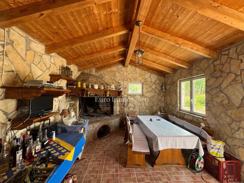 Labin - casa familiare con ampio giardino