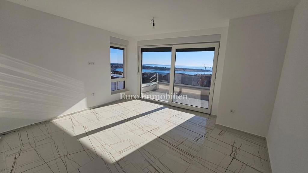 Novalja - nuovo edificio, 2° piano, vista mare