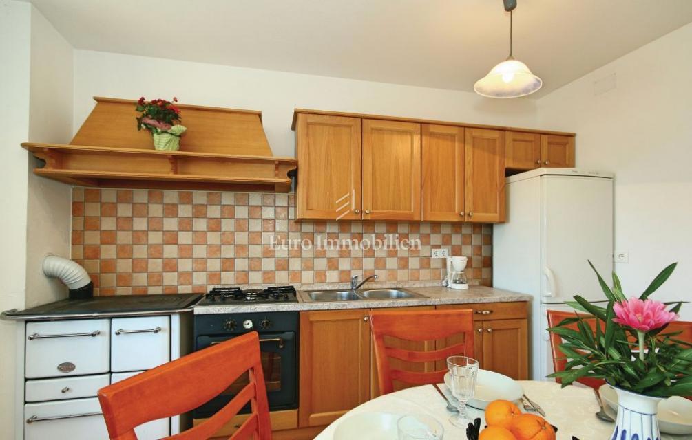 Casa bifamiliare in pietra completamente ristrutturata