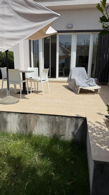 Zara, dintorni - appartamento con due giardini e terrazza