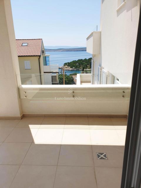 Dramalj,una casa con tre appartamenti in un'ottima posizione