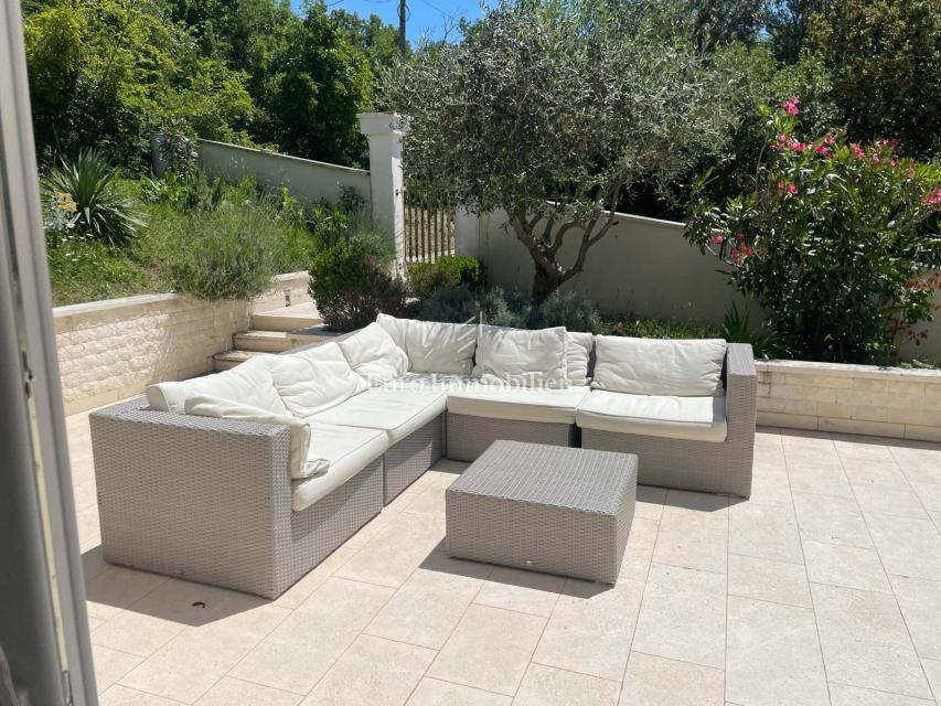 Dramalj,una casa con tre appartamenti in un'ottima posizione