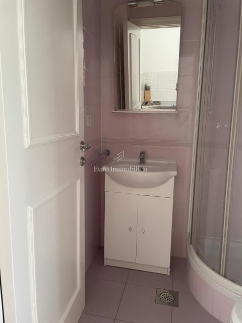 Dramalj,una casa con tre appartamenti in un'ottima posizione